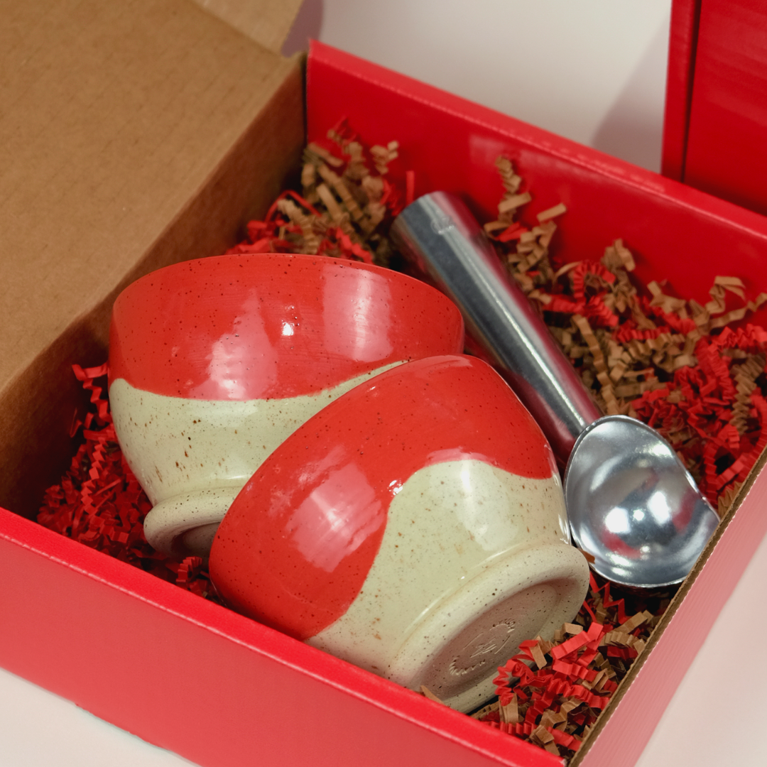 Handmade Ice Cream Bowls & Scoop Gift Set